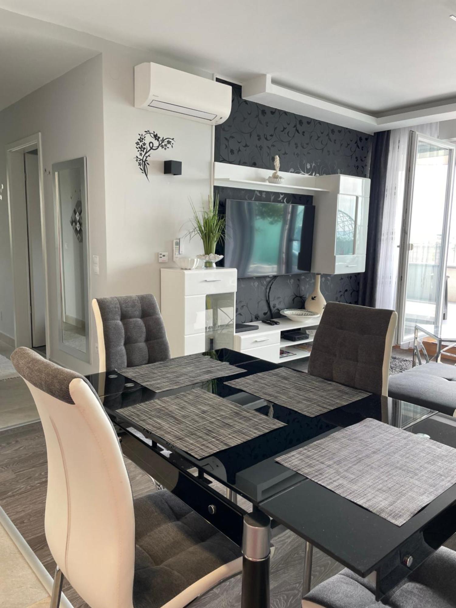 Silver Gray Appartment Балатонлелле Екстер'єр фото